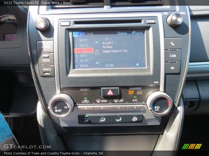 Super White / Black 2013 Toyota Camry SE