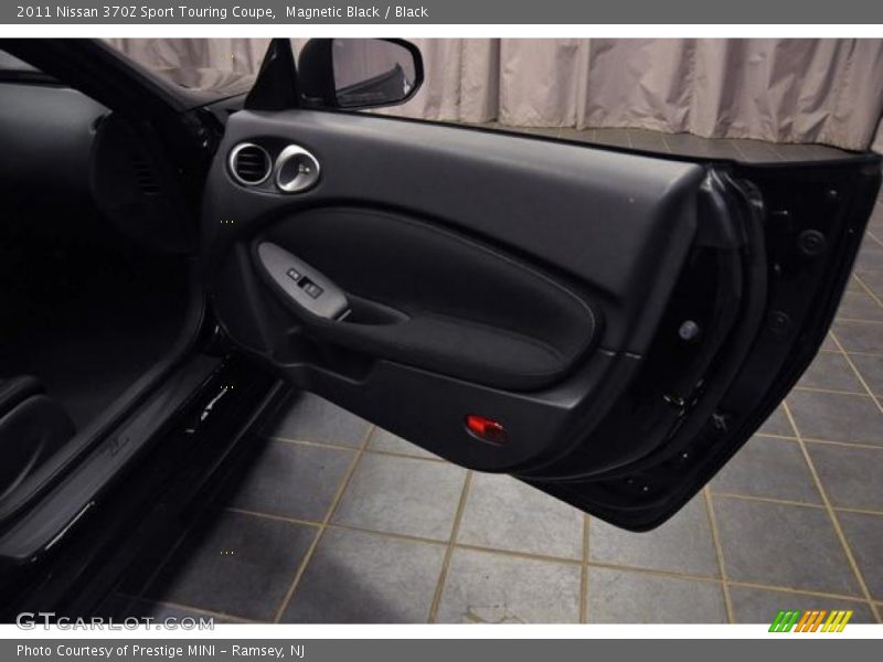 Magnetic Black / Black 2011 Nissan 370Z Sport Touring Coupe