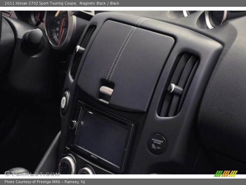 Magnetic Black / Black 2011 Nissan 370Z Sport Touring Coupe