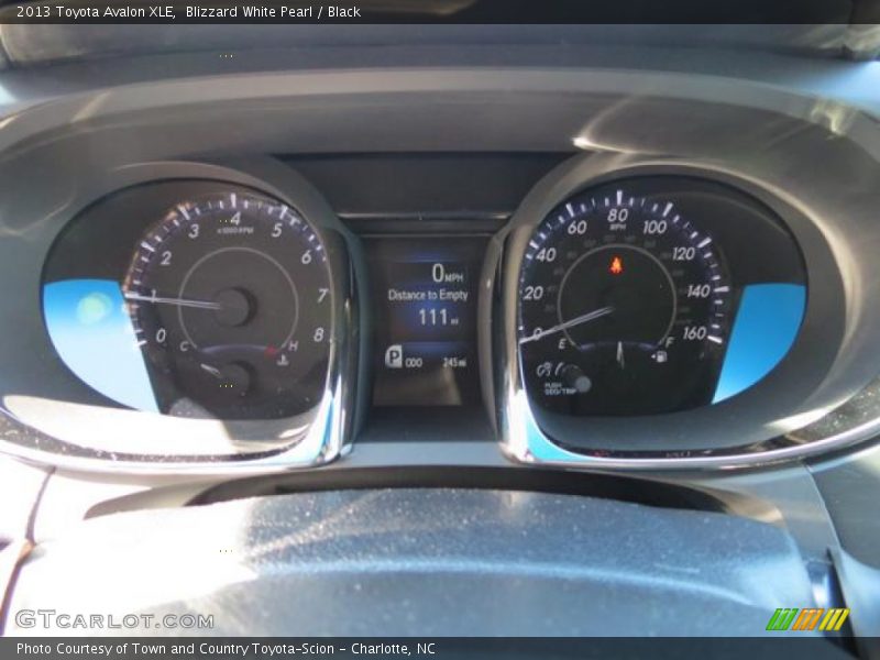 Blizzard White Pearl / Black 2013 Toyota Avalon XLE