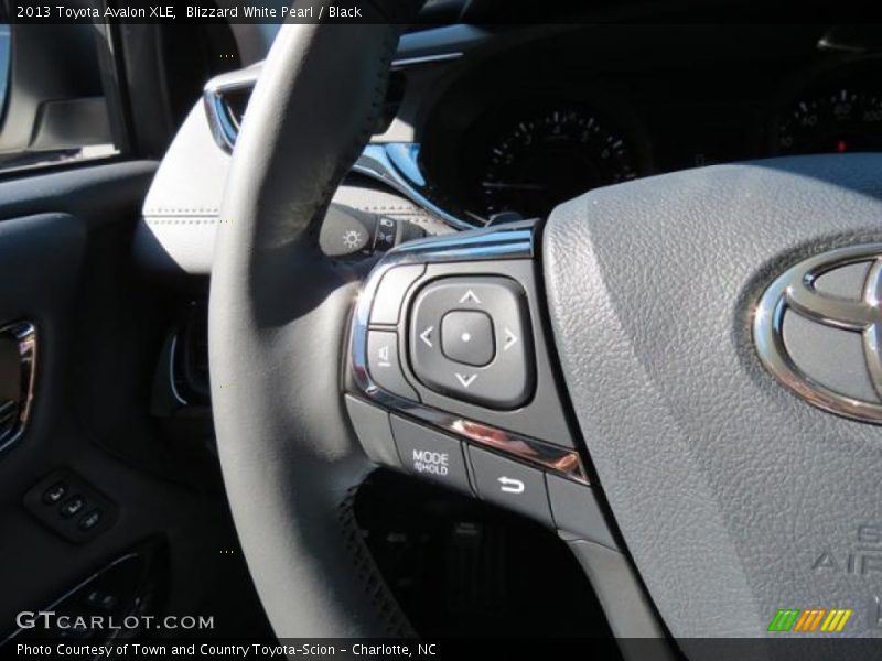 Blizzard White Pearl / Black 2013 Toyota Avalon XLE