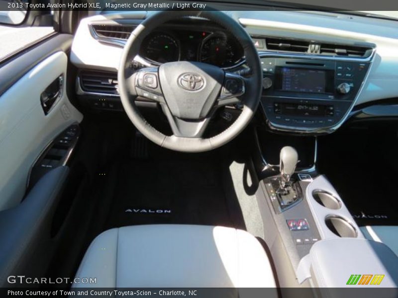 Magnetic Gray Metallic / Light Gray 2013 Toyota Avalon Hybrid XLE