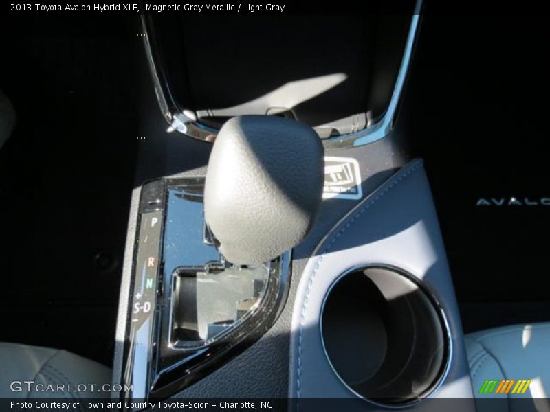 Magnetic Gray Metallic / Light Gray 2013 Toyota Avalon Hybrid XLE