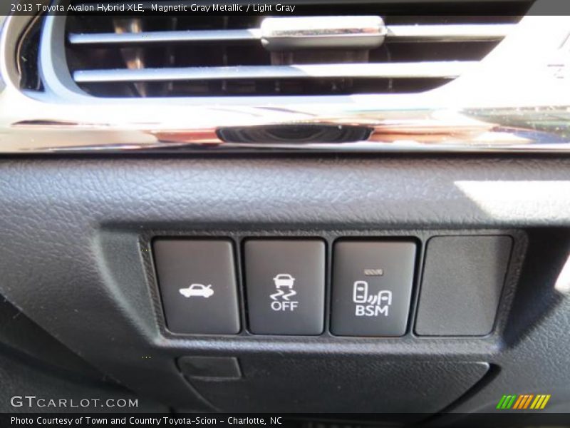 Magnetic Gray Metallic / Light Gray 2013 Toyota Avalon Hybrid XLE