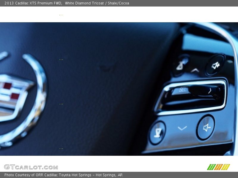 White Diamond Tricoat / Shale/Cocoa 2013 Cadillac XTS Premium FWD