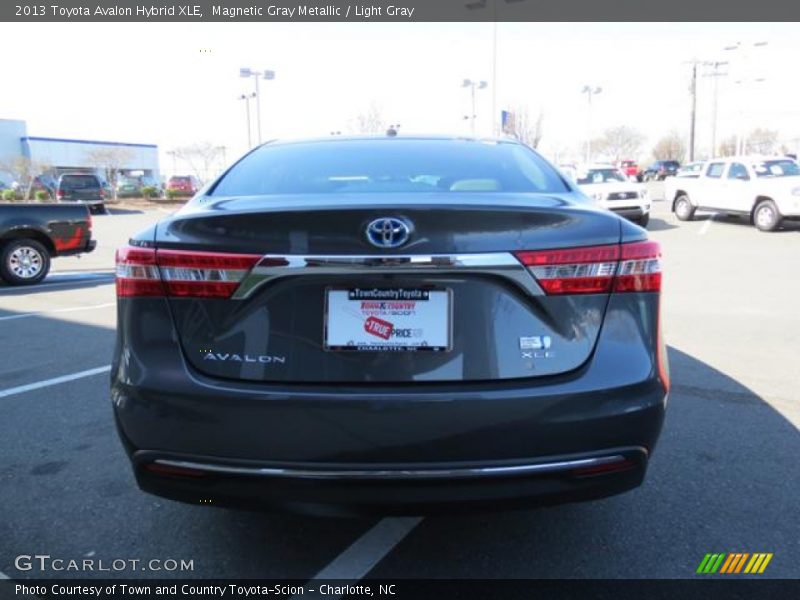 Magnetic Gray Metallic / Light Gray 2013 Toyota Avalon Hybrid XLE