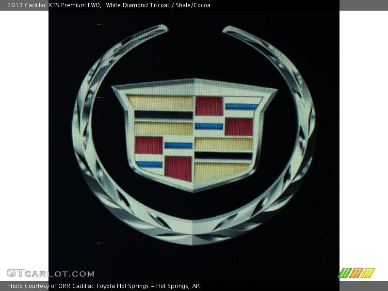 White Diamond Tricoat / Shale/Cocoa 2013 Cadillac XTS Premium FWD