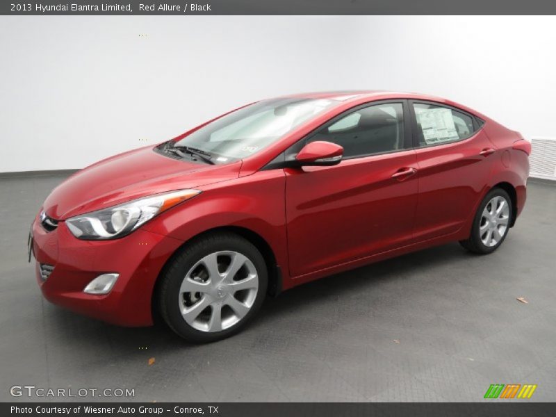 Front 3/4 View of 2013 Elantra Limited