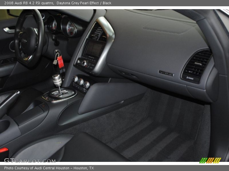 Daytona Grey Pearl Effect / Black 2008 Audi R8 4.2 FSI quattro