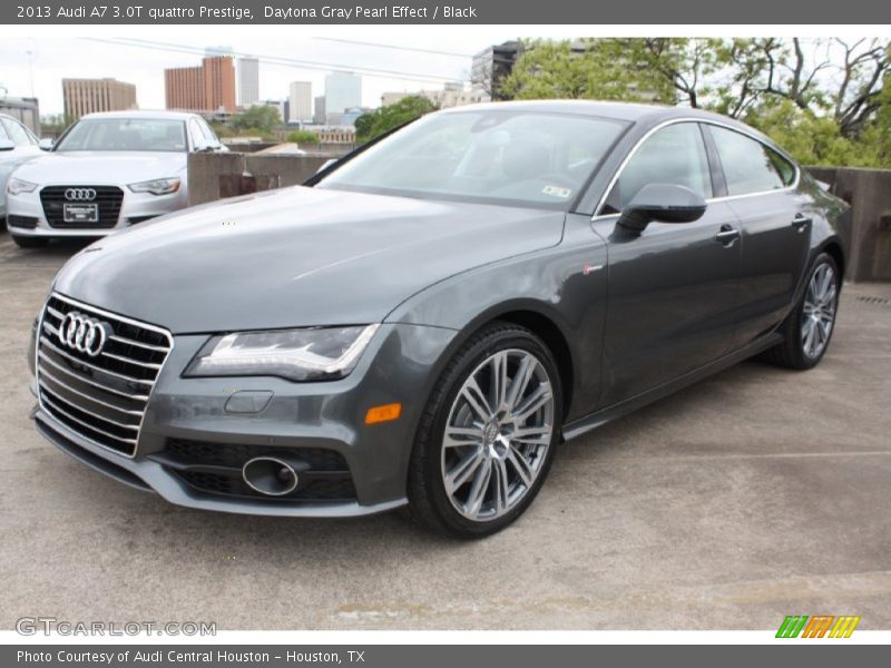 Front 3/4 View of 2013 A7 3.0T quattro Prestige