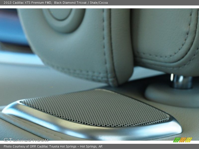 Black Diamond Tricoat / Shale/Cocoa 2013 Cadillac XTS Premium FWD