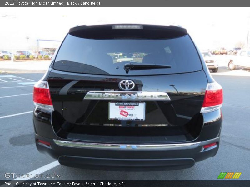 Black / Sand Beige 2013 Toyota Highlander Limited