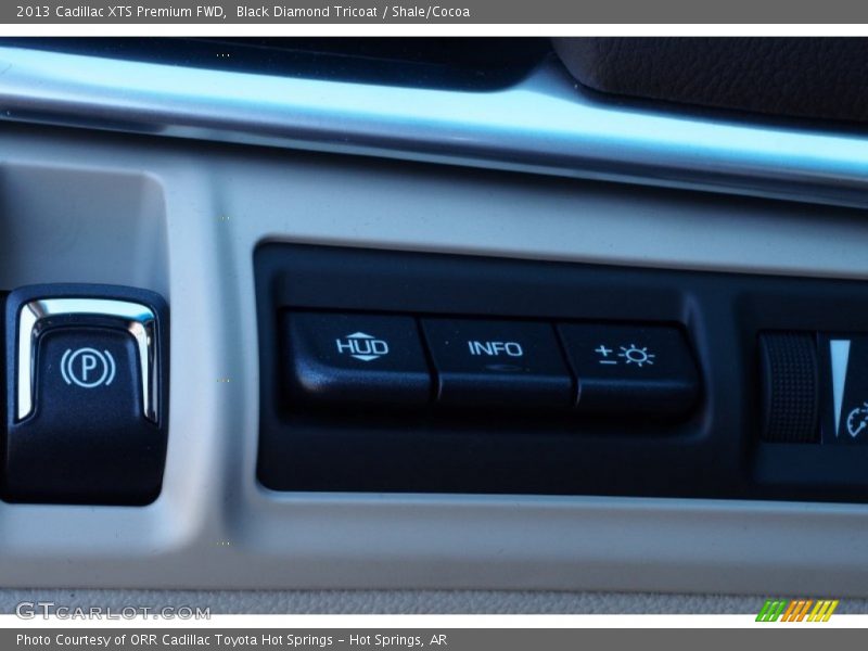 Black Diamond Tricoat / Shale/Cocoa 2013 Cadillac XTS Premium FWD