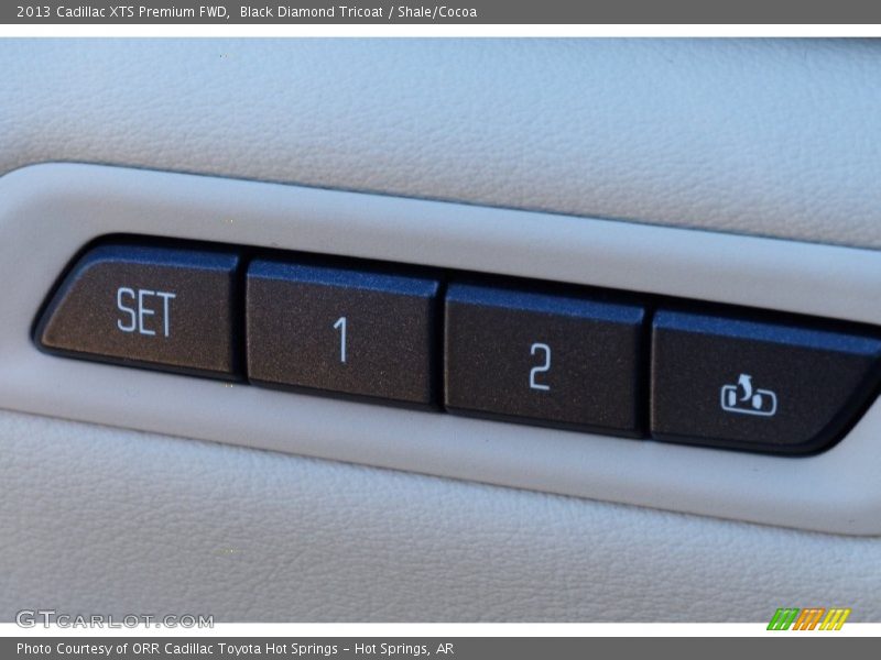 Black Diamond Tricoat / Shale/Cocoa 2013 Cadillac XTS Premium FWD