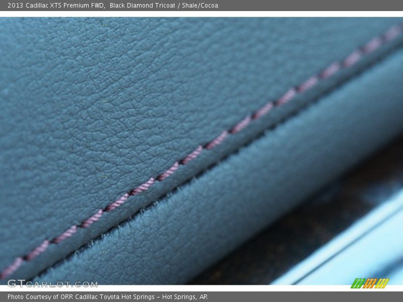 Black Diamond Tricoat / Shale/Cocoa 2013 Cadillac XTS Premium FWD