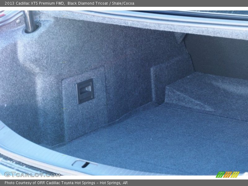 Black Diamond Tricoat / Shale/Cocoa 2013 Cadillac XTS Premium FWD