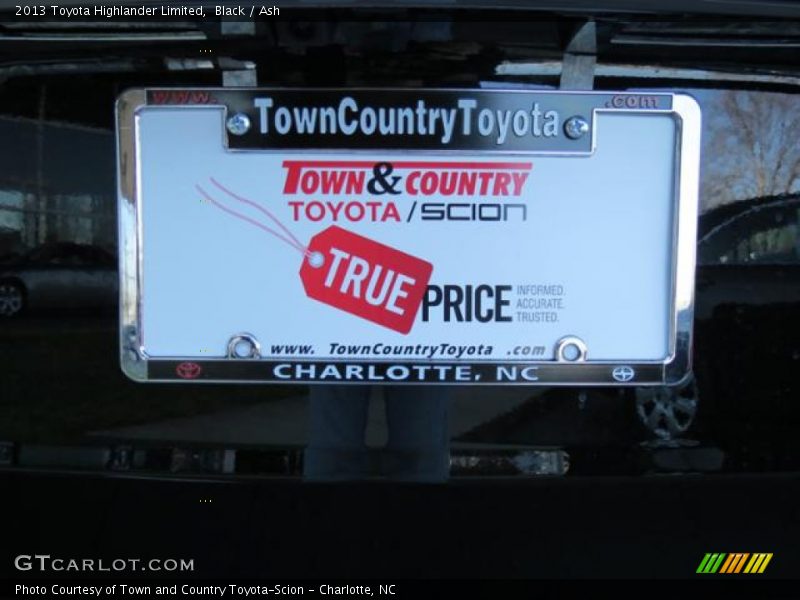 Black / Ash 2013 Toyota Highlander Limited