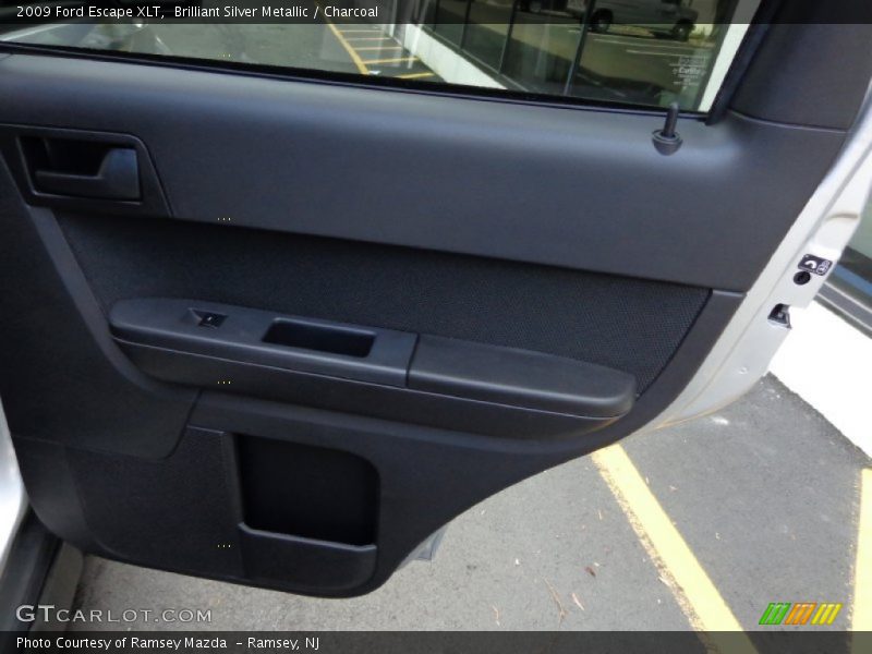 Brilliant Silver Metallic / Charcoal 2009 Ford Escape XLT