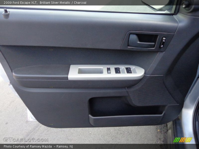 Brilliant Silver Metallic / Charcoal 2009 Ford Escape XLT