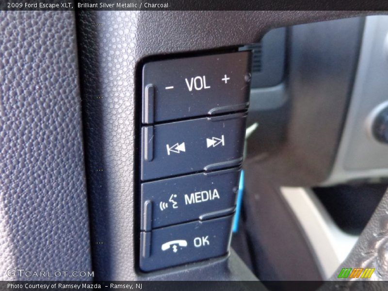 Brilliant Silver Metallic / Charcoal 2009 Ford Escape XLT