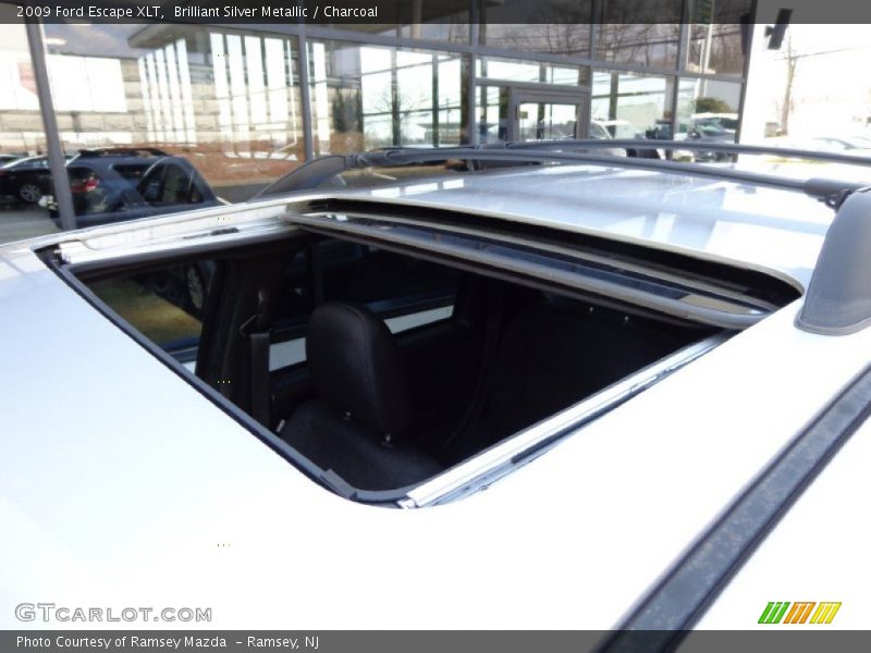 Brilliant Silver Metallic / Charcoal 2009 Ford Escape XLT