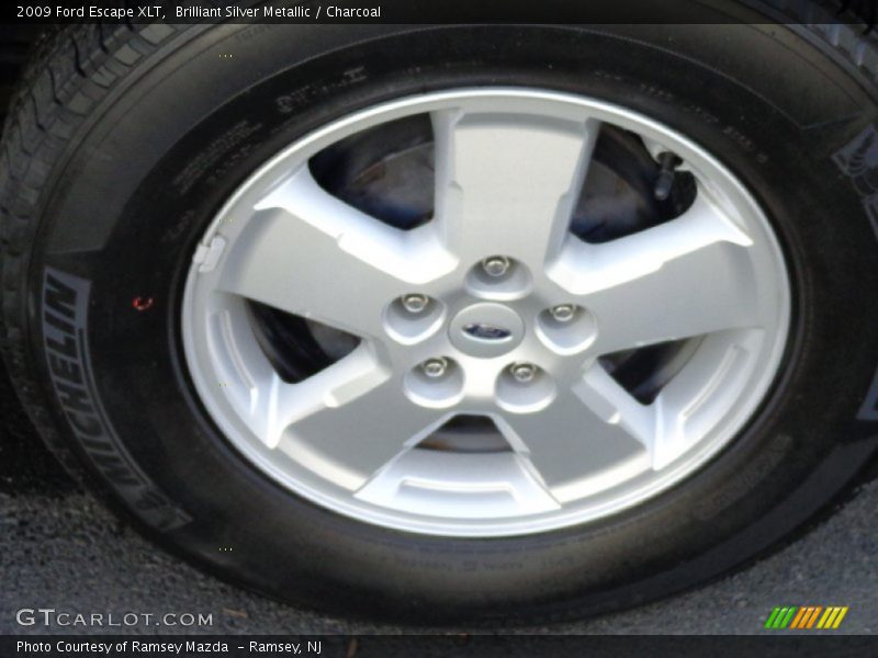 Brilliant Silver Metallic / Charcoal 2009 Ford Escape XLT