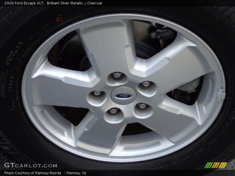 Brilliant Silver Metallic / Charcoal 2009 Ford Escape XLT