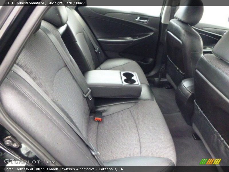 Midnight Black / Black 2011 Hyundai Sonata SE