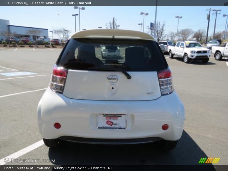 Blizzard White Pearl / Dark Charcoal 2013 Scion iQ