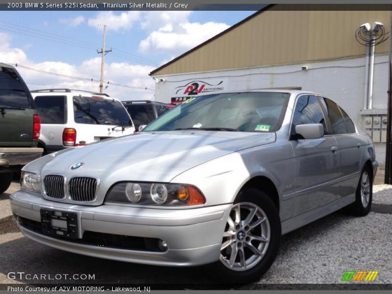 Titanium Silver Metallic / Grey 2003 BMW 5 Series 525i Sedan