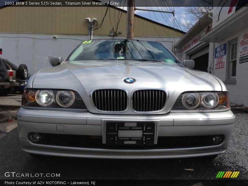 Titanium Silver Metallic / Grey 2003 BMW 5 Series 525i Sedan
