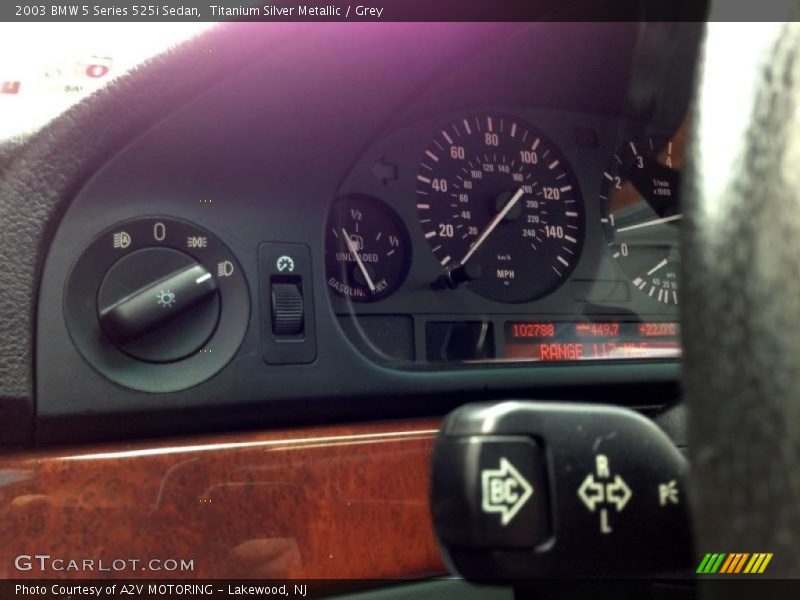 Titanium Silver Metallic / Grey 2003 BMW 5 Series 525i Sedan