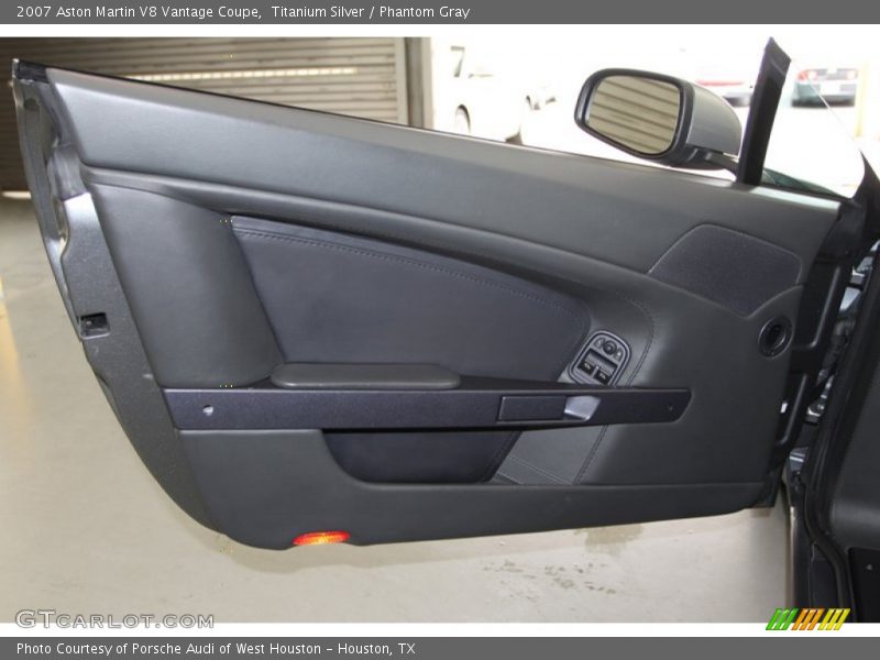 Door Panel of 2007 V8 Vantage Coupe