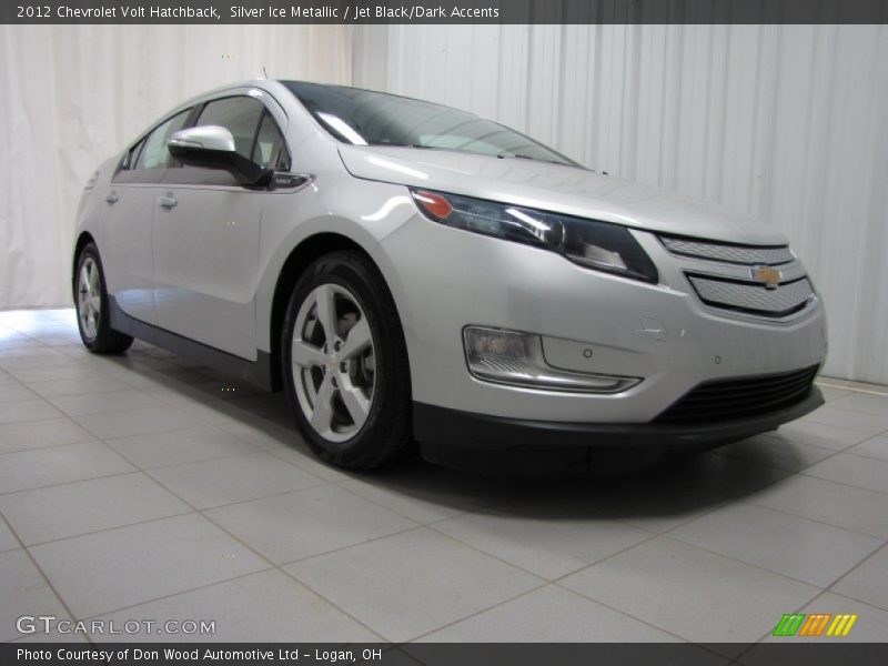 Front 3/4 View of 2012 Volt Hatchback