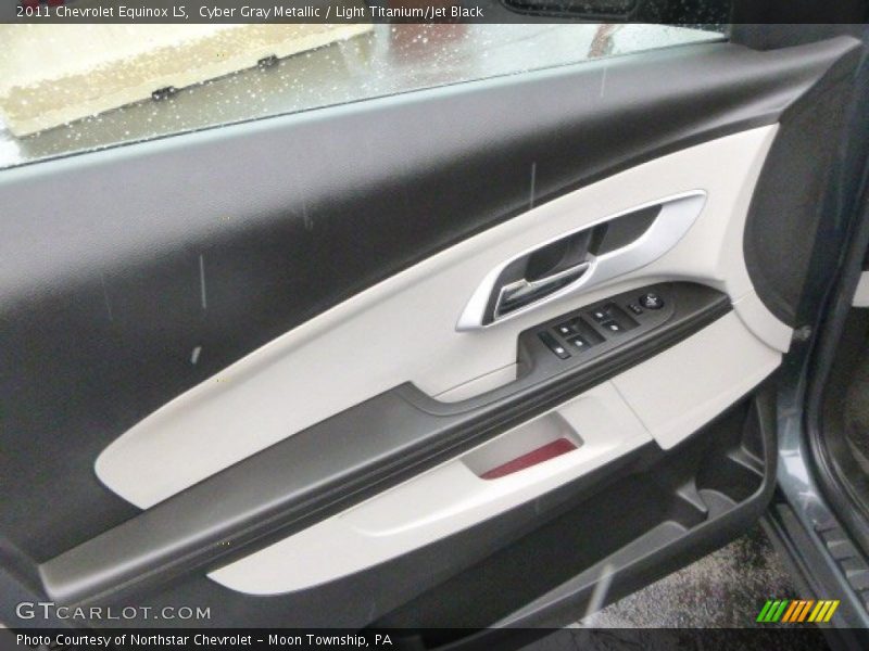 Cyber Gray Metallic / Light Titanium/Jet Black 2011 Chevrolet Equinox LS