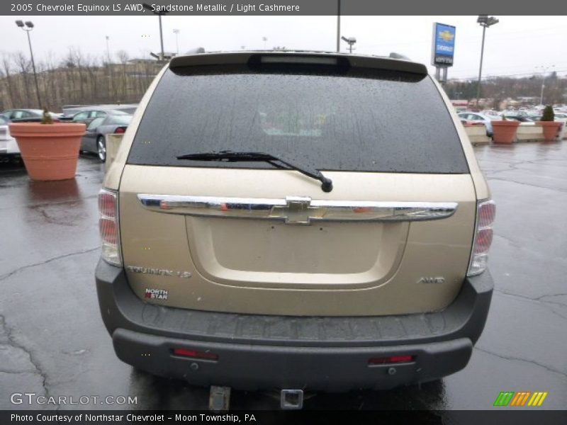 Sandstone Metallic / Light Cashmere 2005 Chevrolet Equinox LS AWD