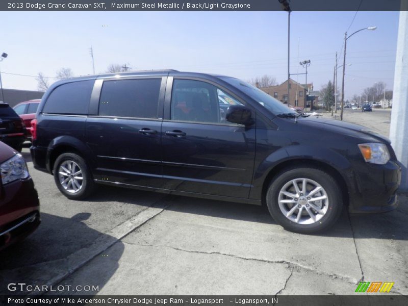 Maximum Steel Metallic / Black/Light Graystone 2013 Dodge Grand Caravan SXT
