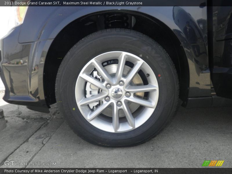 Maximum Steel Metallic / Black/Light Graystone 2013 Dodge Grand Caravan SXT