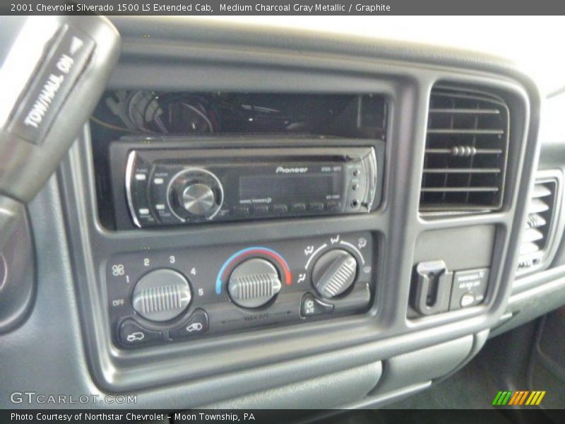 Medium Charcoal Gray Metallic / Graphite 2001 Chevrolet Silverado 1500 LS Extended Cab