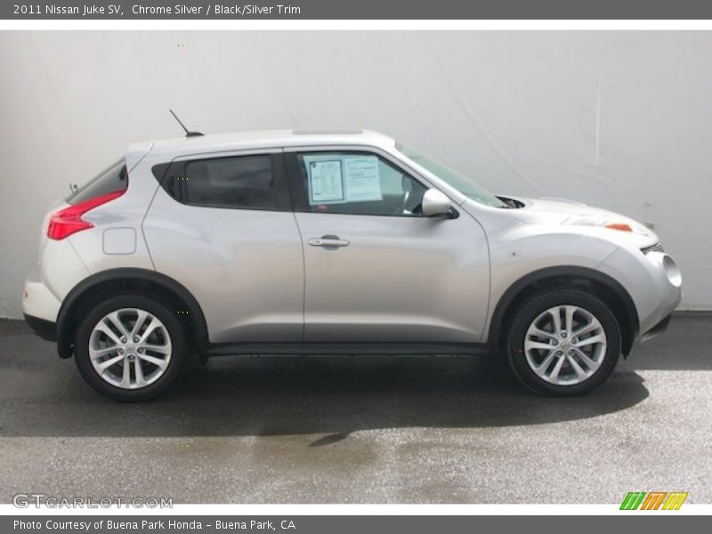 Chrome Silver / Black/Silver Trim 2011 Nissan Juke SV