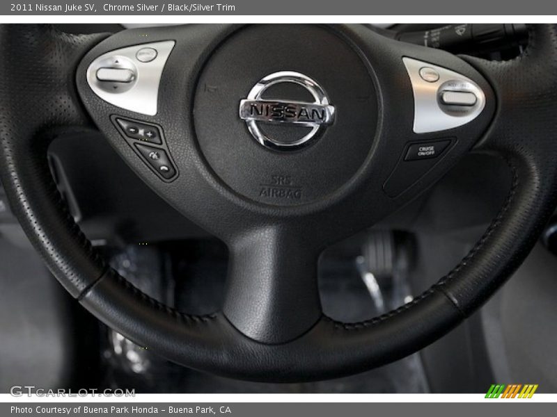 Chrome Silver / Black/Silver Trim 2011 Nissan Juke SV