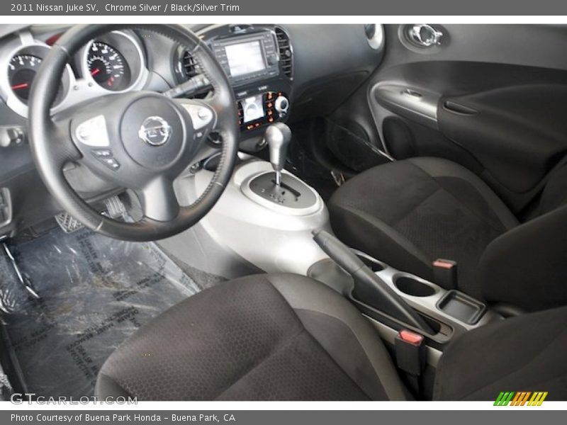 Chrome Silver / Black/Silver Trim 2011 Nissan Juke SV