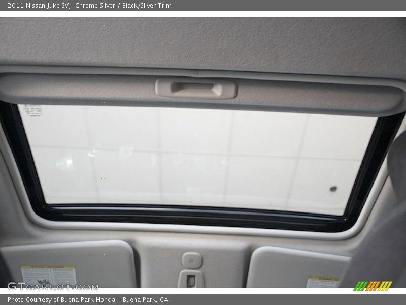 Chrome Silver / Black/Silver Trim 2011 Nissan Juke SV