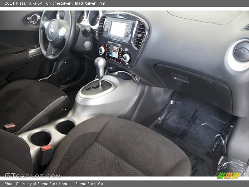 Chrome Silver / Black/Silver Trim 2011 Nissan Juke SV