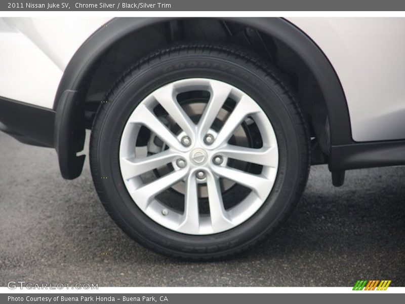 Chrome Silver / Black/Silver Trim 2011 Nissan Juke SV