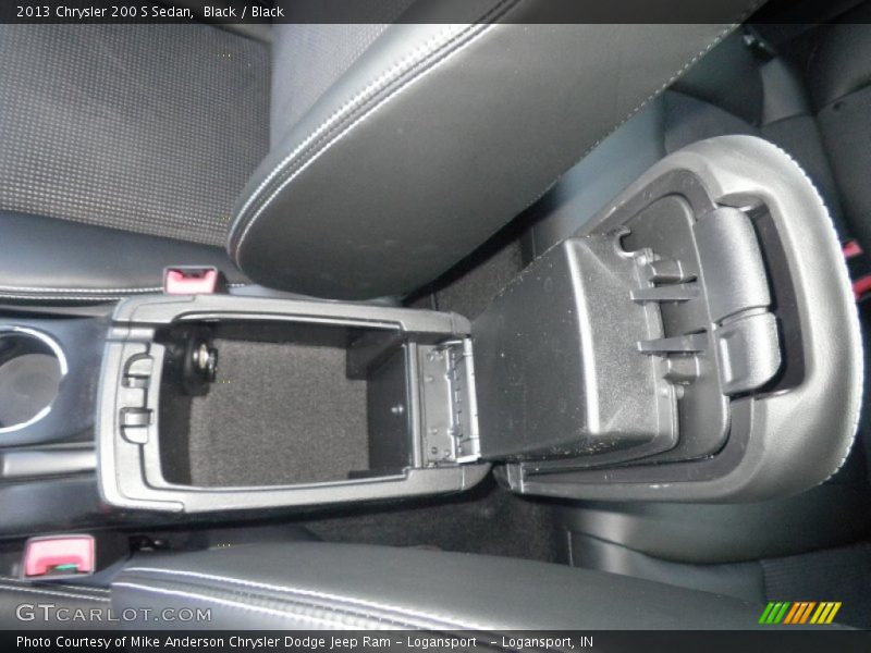 Black / Black 2013 Chrysler 200 S Sedan