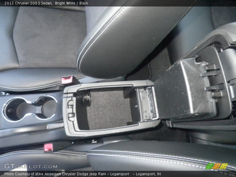 Bright White / Black 2013 Chrysler 200 S Sedan