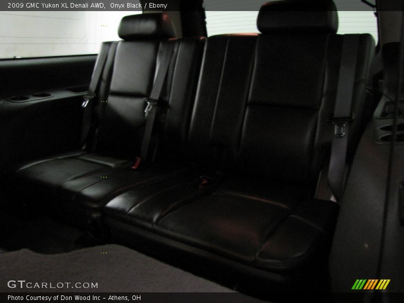 Onyx Black / Ebony 2009 GMC Yukon XL Denali AWD