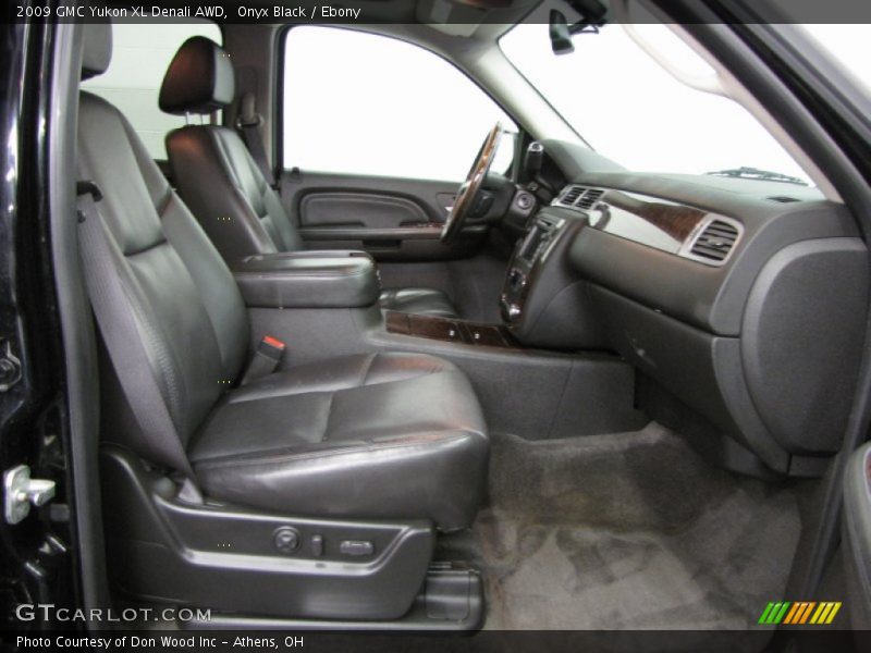 Onyx Black / Ebony 2009 GMC Yukon XL Denali AWD
