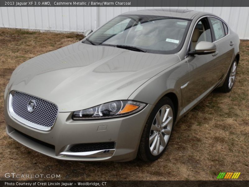 Front 3/4 View of 2013 XF 3.0 AWD